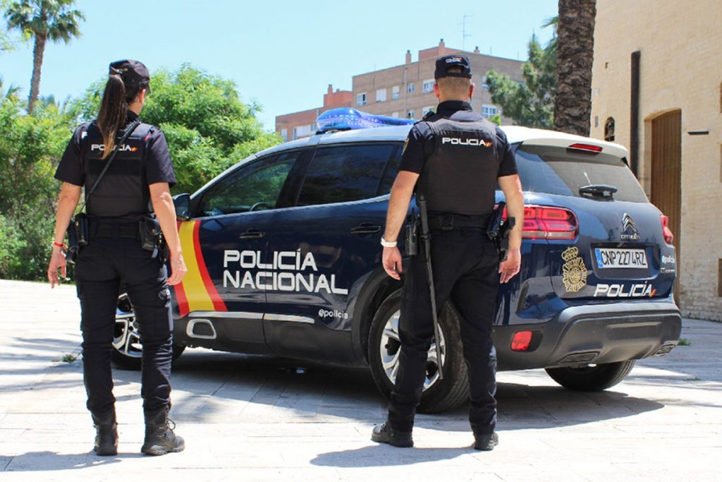 El bolso, la yonqui y la señora del tercero