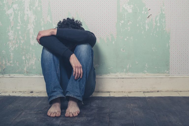 "Los hombres no lloran, eso es de cobardes"